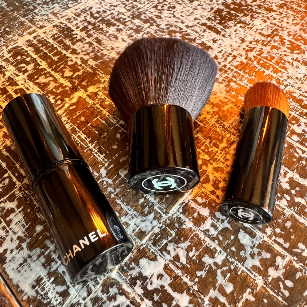 CHANEL BRUSHES